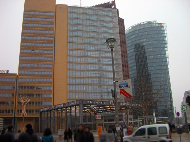 train station potsdammer platz